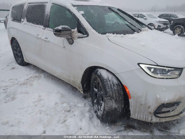 Chrysler Pacifica Limited 2025 2C4RC1GG8SR602614 Image 6