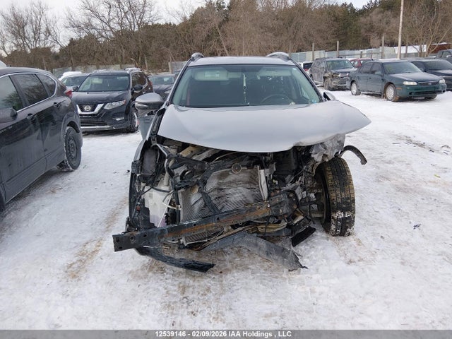 2T3ZFREV0GW238810 Toyota RAV4
