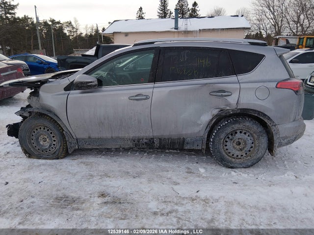 2T3ZFREV0GW238810 Toyota RAV4