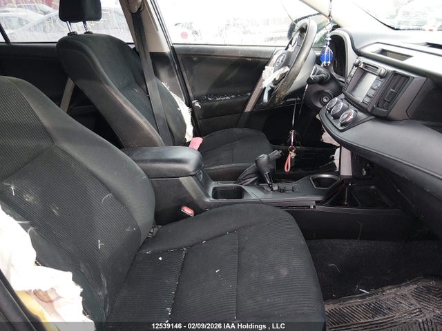 2T3ZFREV0GW238810 Toyota RAV4