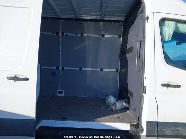 W1Y4KCHY9RP656298 Mercedes-Benz Sprinter 2500 High Roof 4-cyl Diesel