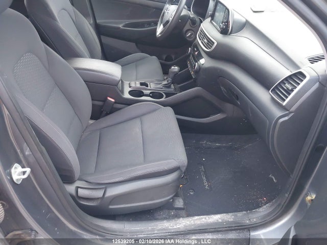 KM8J23A40KU909302 Hyundai Tucson Essential W/safety Package