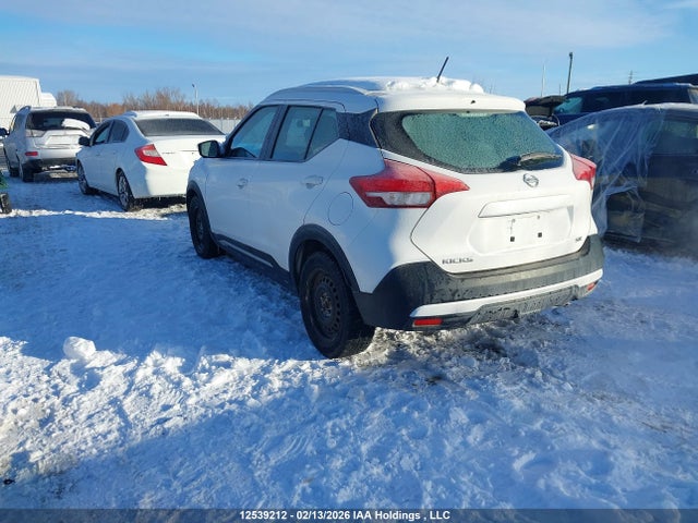 3N1CP5CU5JL496957 Nissan Kicks S/sr/sv