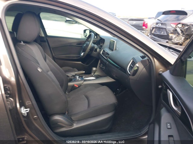 3MZBM1V71GM252529 Mazda MAZDA3