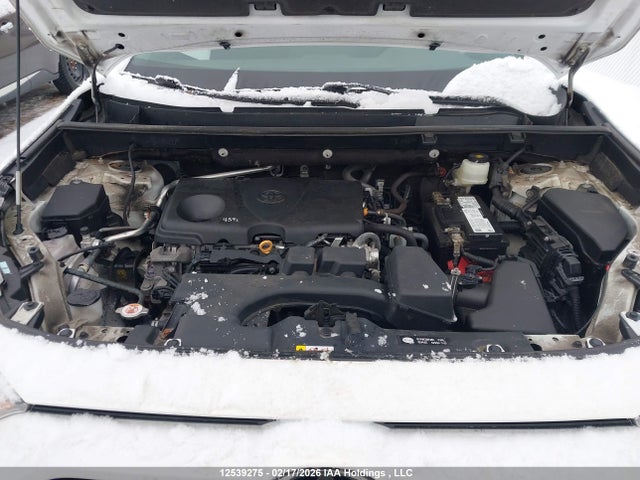 2T3Z1RFV1NC180623 Toyota RAV4 LE