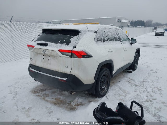 2T3Z1RFV1NC180623 Toyota RAV4 LE