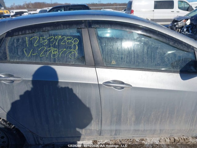 KMHD25LHXGU278770 Hyundai Elantra Gt Gl