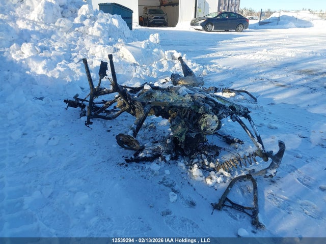 Skidoo Renegade 2018 2BPSUWJG1JV000101 Image 1