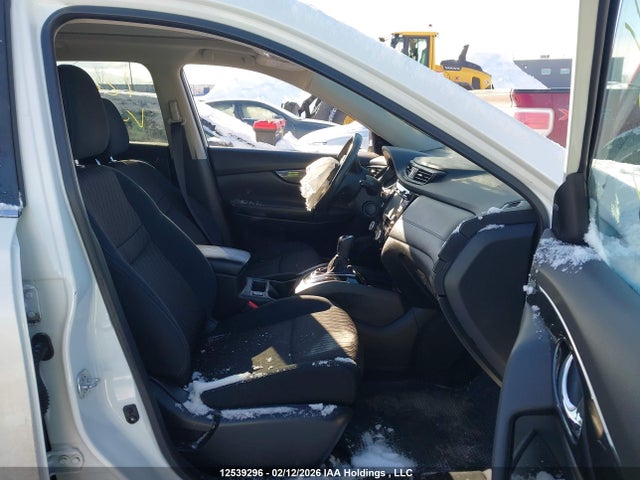 5N1AT2MV5HC821971 Nissan Rogue S/sl Platinum/sv