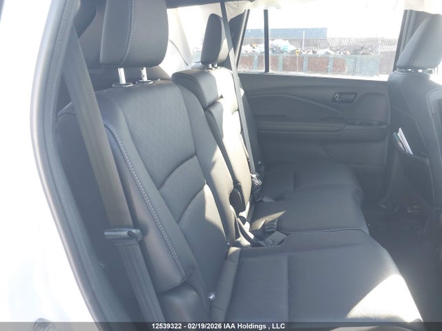 Продажа на аукционе авто 2023 Honda Passport Touring, vin: 5FNYF8H98PB502222, номер лота: 12539322