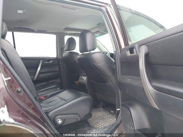 2013 Toyota Highlander V6 მანქანა იყიდება აუქციონზე, vin: 5TDBK3EH3DS274878, აუქციონის ნომერი: 12539340