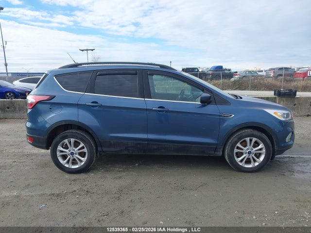 1FMCU9HD7JUC82866 Ford ESCAPE SEL