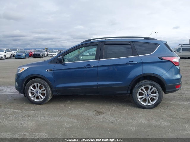 1FMCU9HD7JUC82866 Ford ESCAPE SEL