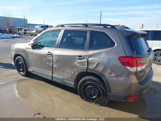 JF2SKEEC4NH490620 Subaru Forester Touring