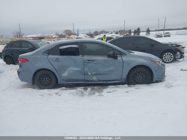 12539422 :رقم المزاد ، 5YFBPMBE0NP289270 vin ، 2022 Toyota Corolla Le مزاد بيع
