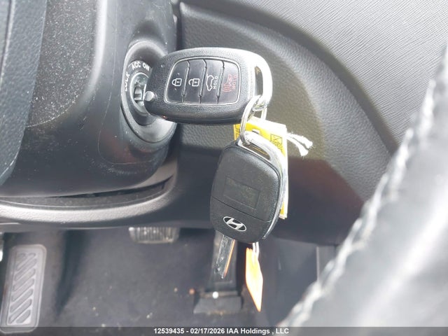 5XYZUDLB5HG472992 Hyundai Santa Fe Sport 2.4 Se