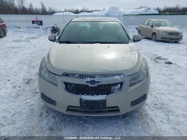 1G1PC5SBXE7127976 Chevrolet Cruze 1lt