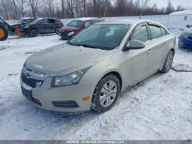 1G1PC5SBXE7127976 Chevrolet Cruze 1lt