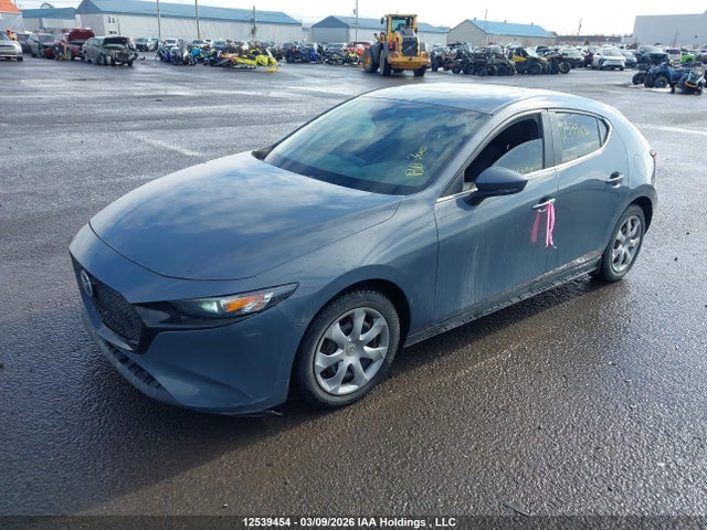 Mazda 3 Preferred Plus 2019 JM1BPBLM6K1130182 Image 2