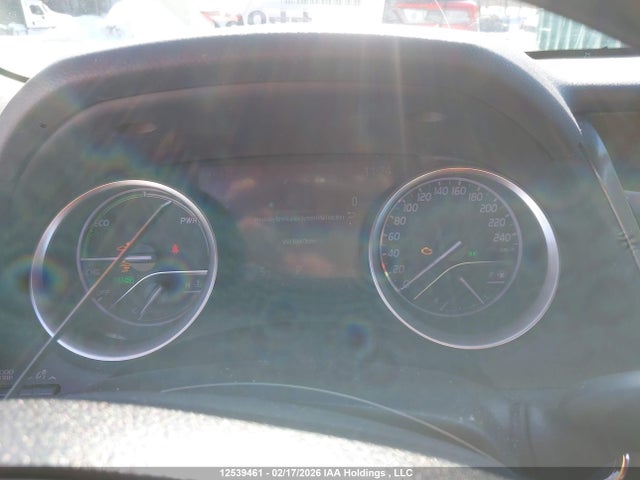 4T1B21HK1NU017660 Toyota Camry Xle/se