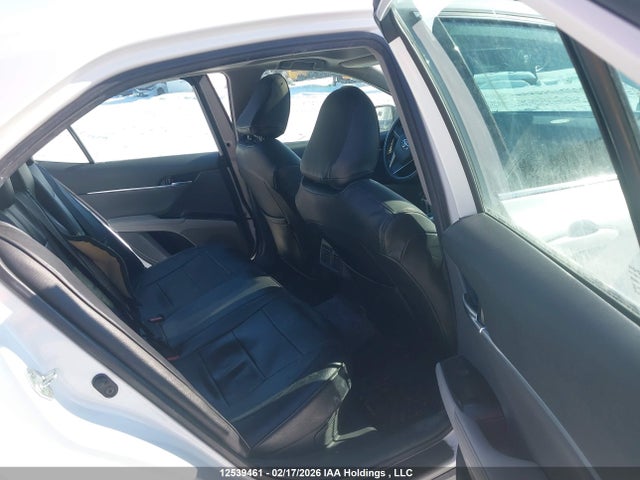4T1B21HK1NU017660 Toyota Camry Xle/se