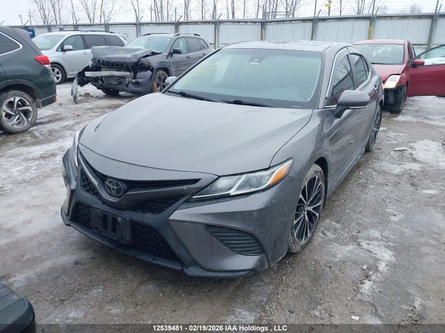 12539481 :رقم المزاد ، 4T1J11AK2LU883972 vin ، 2020 Toyota Camry مزاد بيع