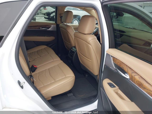 1GYKNFRS8NZ109658 Cadillac Xt5 Premium Luxury
