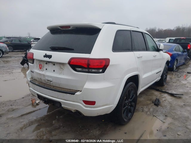 1C4RJFAG0LC445957 Jeep Grand Cherokee Altitude