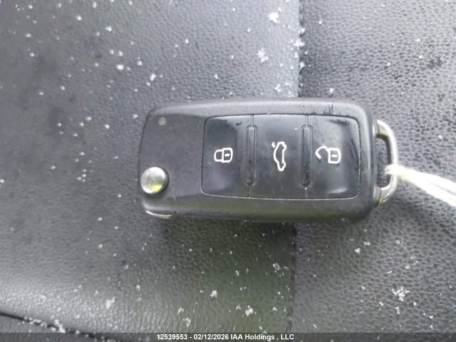 Продажа на аукционе авто 2012 Volkswagen Beetle, vin: 3VWJX7AT8CM625813, номер лота: 12539553