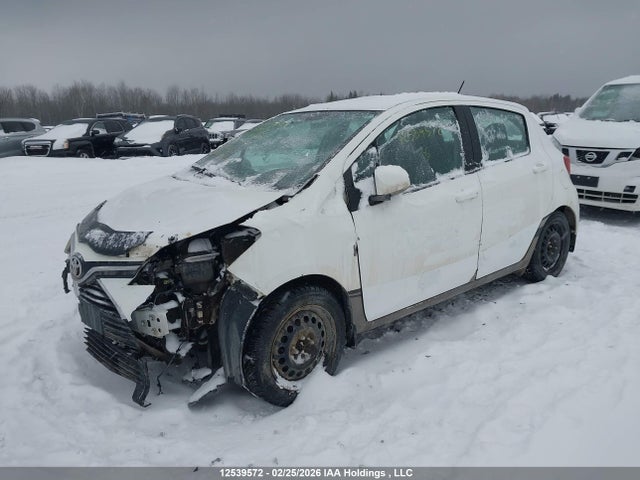 VNKKTUD31GA059436 Toyota YARIS LE