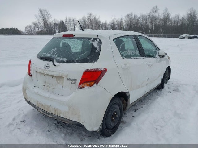 VNKKTUD31GA059436 Toyota YARIS LE