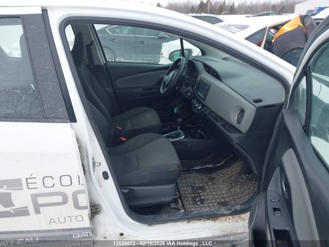 VNKKTUD31GA059436 Toyota YARIS LE