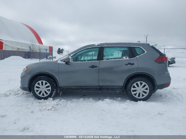 5N1AT2MV9JC703945 Nissan Rogue Sv/sl