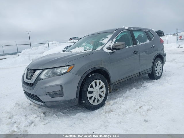 5N1AT2MV9JC703945 Nissan Rogue Sv/sl