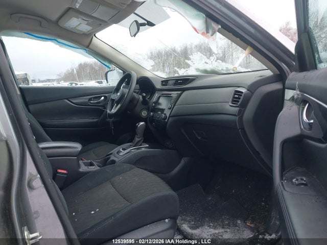 5N1AT2MV9JC703945 Nissan Rogue Sv/sl