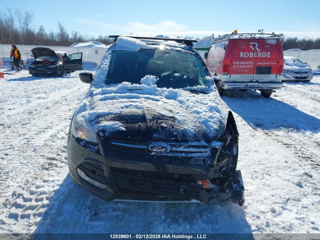 1FMCU9GX8GUA86519 Ford ESCAPE SE