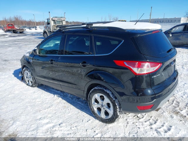 1FMCU9GX8GUA86519 Ford ESCAPE SE