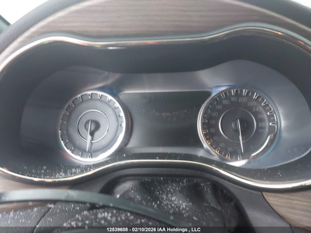Chrysler 200 C 2016 1C3CCCCG4GN197108 Image 7