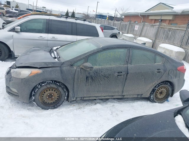 KNAFX4A68G5525155 KIA Forte