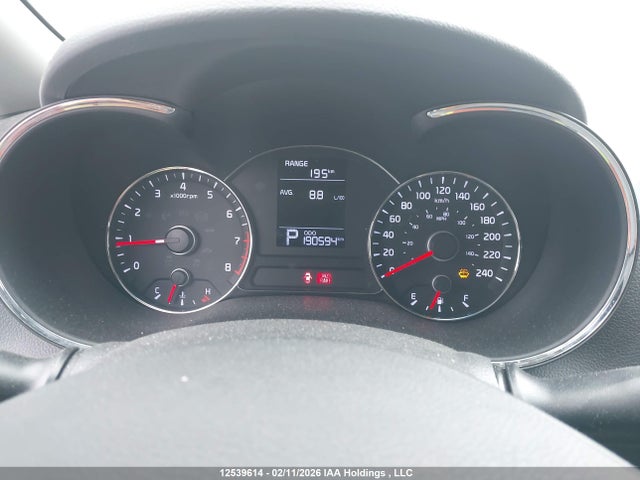 KNAFX4A68G5525155 KIA Forte