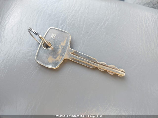 12539636 :رقم المزاد ، 2T1BR32E54C812060 vin ، 2004 Toyota Corolla مزاد بيع