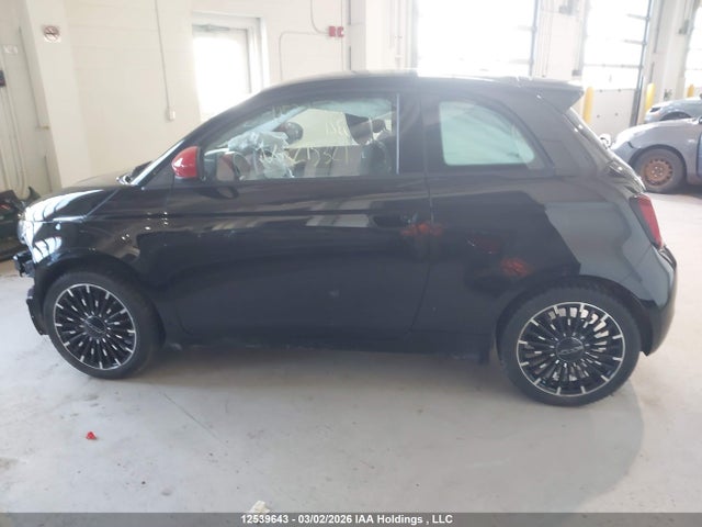 12539643 :رقم المزاد ، ZFAFFAA43RX215321 vin ، 2024 Fiat 500 E Red مزاد بيع