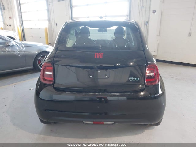 12539643 :رقم المزاد ، ZFAFFAA43RX215321 vin ، 2024 Fiat 500 E Red مزاد بيع