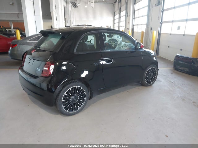 12539643 :رقم المزاد ، ZFAFFAA43RX215321 vin ، 2024 Fiat 500 E Red مزاد بيع