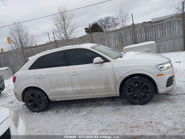 WA1JCCFS9HR015572 Audi Q3 Premium Plus