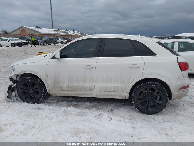 WA1JCCFS9HR015572 Audi Q3 Premium Plus