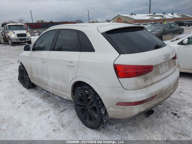 WA1JCCFS9HR015572 Audi Q3 Premium Plus