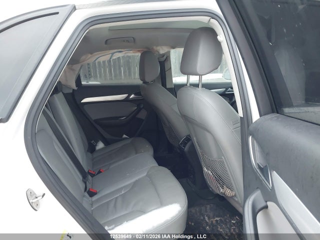 WA1JCCFS9HR015572 Audi Q3 Premium Plus