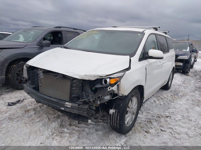 KNDMB5C1XJ6386227 KIA Sedona