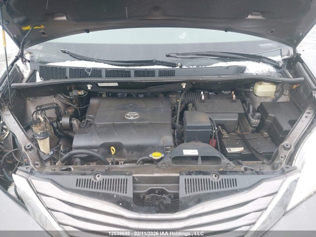 5TDKK3DC4FS531474 Toyota Sienna Le 8 Passenger